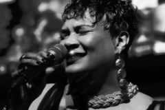 Lynette-Live-Singing-Lynette-Sheard